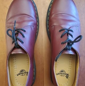 Dr. Martens Men's US 11 Oxford